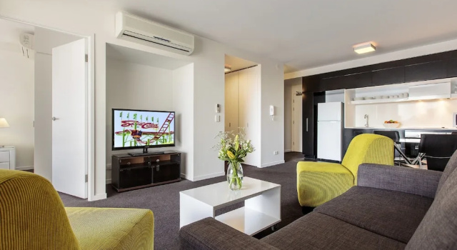 Апартаменты с 2 комнатами с балконом Code Apartments