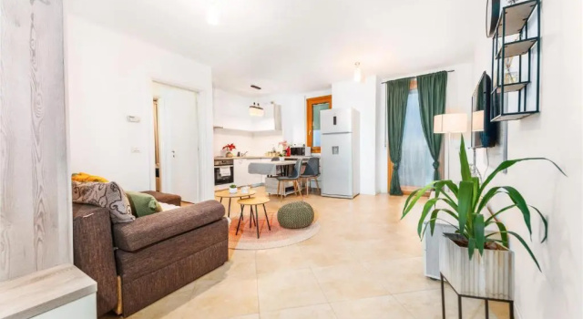 Central 700 square Fructus plaza - Eva apartment, Đặt Căn hộ Timişoara Timiş