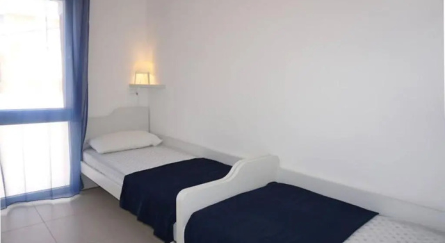 Modern Apartment in a Quiet Area, Забронировать Апартаменты/квартира Отели Riviera Est с парковкой, Парковка