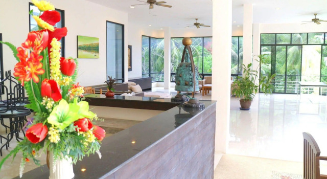 Luxury Apartment at Karon Hill