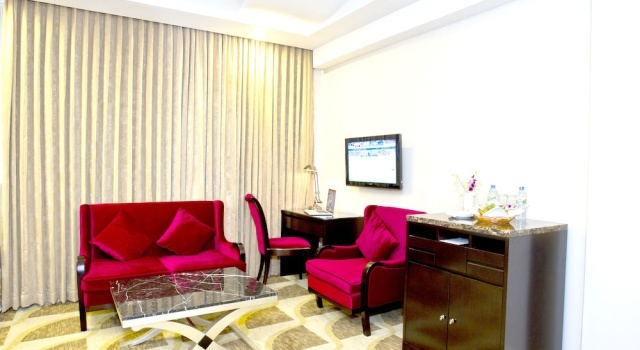 Номер Executive Innotel Luxury Business Hotel
