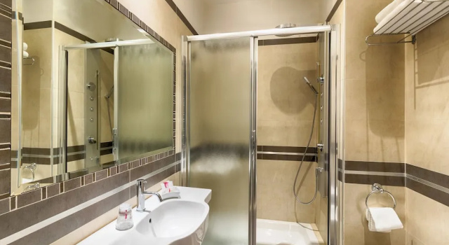 Четырёхместный номер Standard Hotel Raganelli