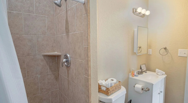 Коттедж Hackberry St #B Renovated 2BR Near Downtown SA