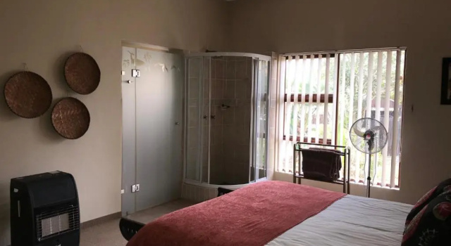 Двухместный номер Standard с видом на сад Cheetah Lodge Guest House