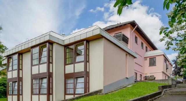 Hotel am Brenner, Забронировать Отель Таубербишофсхайм Odenwald