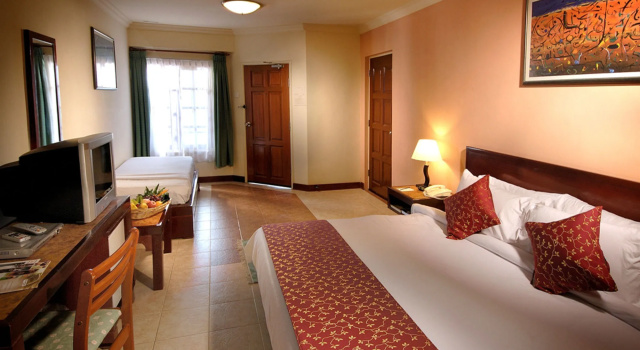Bukit Merah Laketown Resort