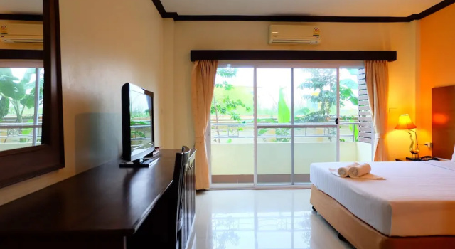 Двухместный номер Standard с балконом Baan Suanphet Resort