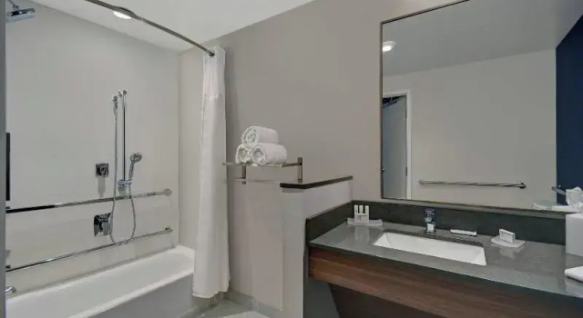 Четырёхместный номер Standard Fairfield Inn & Suites by Marriott Mansfield