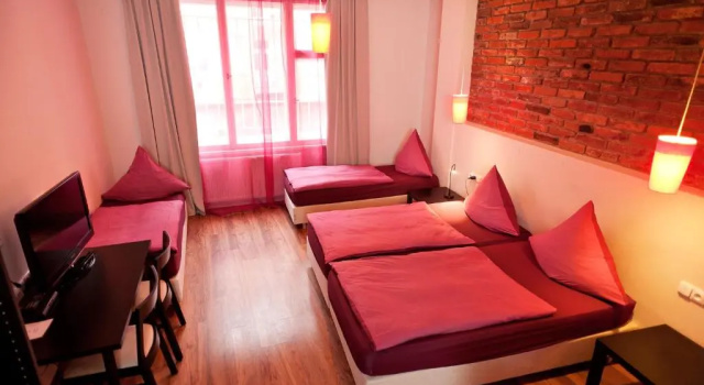 Четырёхместный номер Hotel PurPur