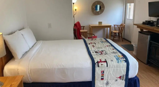 Четырёхместный номер Standard Tillicum Beach Motel - Formerly Deane's Oceanfront Lodge