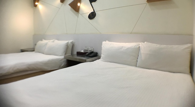 Четырёхместный номер Standard 柜富賓王旅店-台北館 Giant Rich King Plaza Hotel