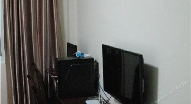 Anxian Longfeng Business Hotel