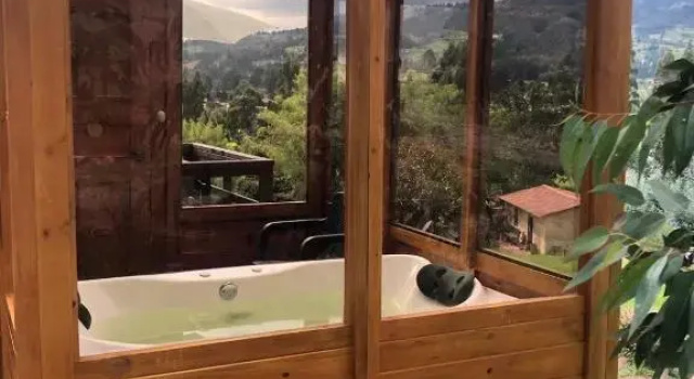 Libélula Glamping con jacuzzi, Брондау Кемпинг Duitama Boyacá
