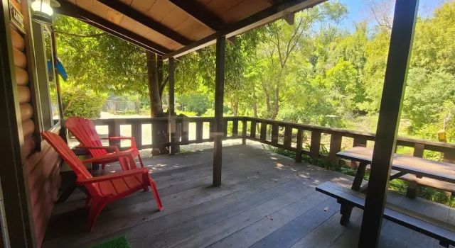 Коттедж Deluxe c 1 комнатой с видом на реку Fern River Resort