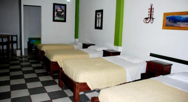 Hotel Carluval, Забронировать Отель Отели в центре Ла-Тебайда, в центре
