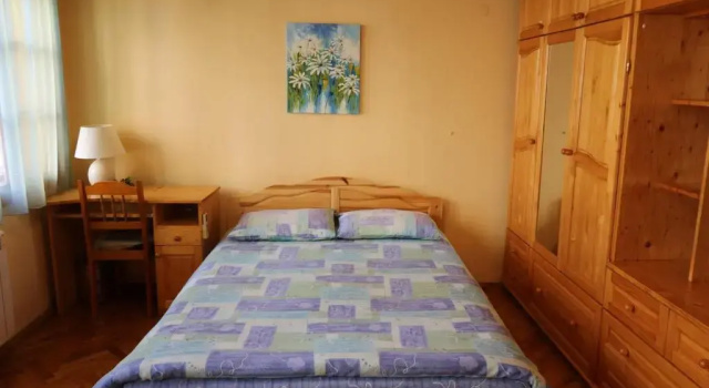 Divna Guest House, Rezervovat Penzión Gabrovo hotely s parkováním, Parkování