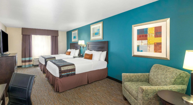 Четырёхместный номер Standard Wingate by Wyndham - St. George