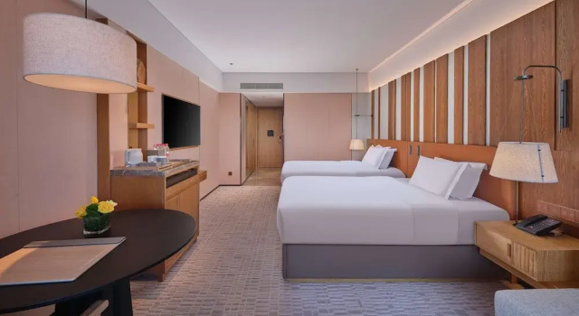 Двухместный номер Deluxe с балконом DoubleTree by Hilton Changbaishan Hot Spring