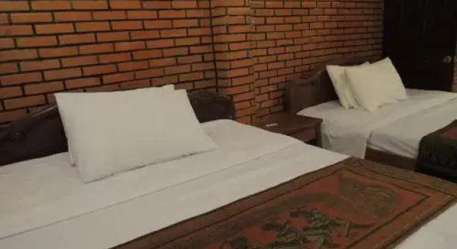 Serey Mathya Guesthouse, Забронировать Гостевой дом Гостевые дома Кампонгспы, Гостевой дом