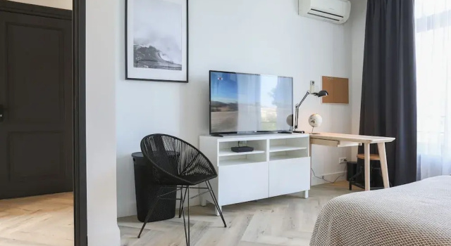 Modern Holiday Home in Scheveningen With Terrace, Забронировать Отель Отели Схевенинген 3 звезды, рядом с Jachthaven Scheveningen, 3*