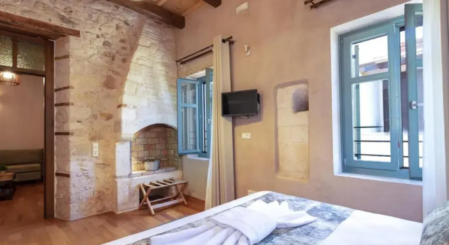 Domus Clodia-sensing Rethymno's Old Town