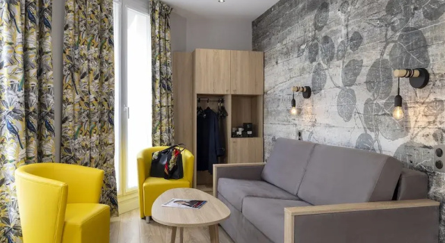Полулюкс Hotel Charlemagne