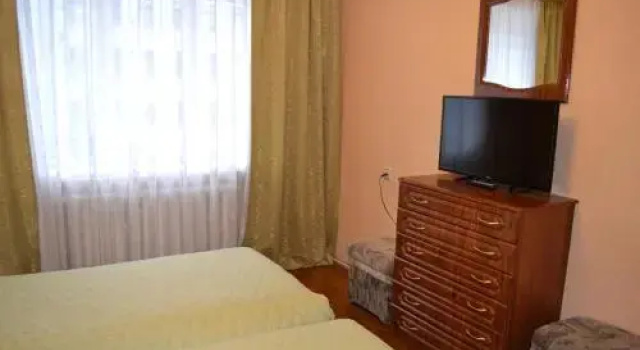 Hotel Ukraina, Брондау Қонақ үй Poltava қаласындағы төсек алаңы бар қонақ үйлер, Тоқтау алаңы