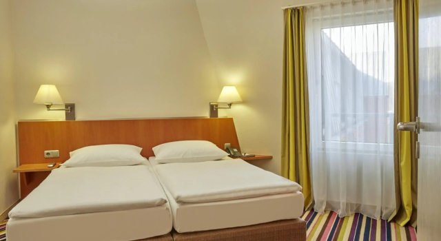 H+ Hotel Köln Hürth, Забронировать Отель Отели Северного Рейн-Вестфалия с парковкой, Парковка
