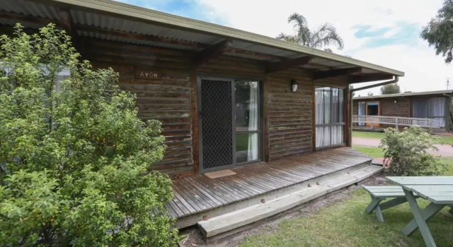 Коттедж с 2 комнатами Lazy Acre Log Cabins