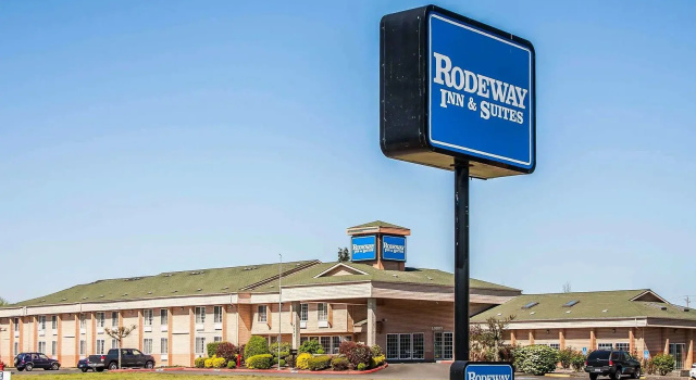 Bridgeway Inn & Suites - Portland Airport, Забронировать Отель Грешем Willamette Valley