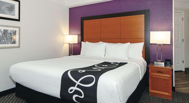 Двухместный номер Deluxe La Quinta Inn & Suites by Wyndham Ontario Airport