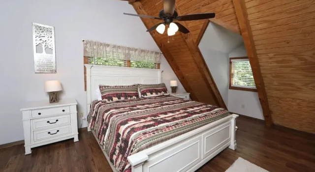 Bear Trails - Two Bedroom Cabin, Забронировать Отель Гатлинберг 