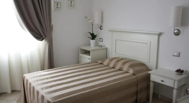 Alla Corte Del Picchio Room & Breakfast, Забронировать Отель «постель и завтрак» Кастель-Гвельфо-ди-Болонья Провинция Болонья