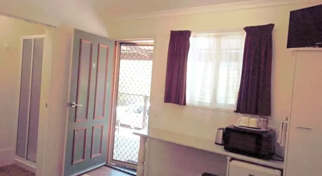Silver Wattle Cabins, Book Hotel Mount Morgan Queensland