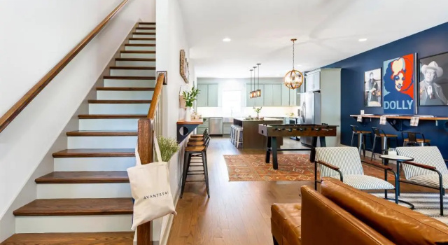 Waverly by AvantStay Nashville-Inspired Townhome w Luxury Kitchen Pool Table, Забронировать Дом для отпуска Юг Нашвилл 