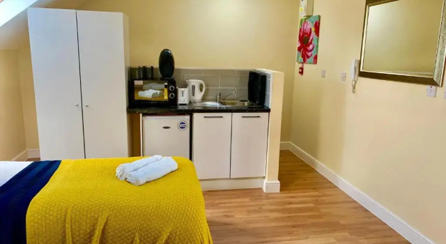 Апартаменты Superior London Studio Apartments, Private Bathrooms and Parking