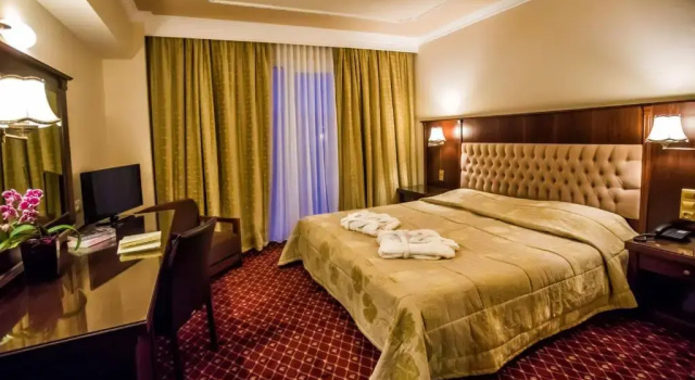 Номер Executive Kouros Hotel