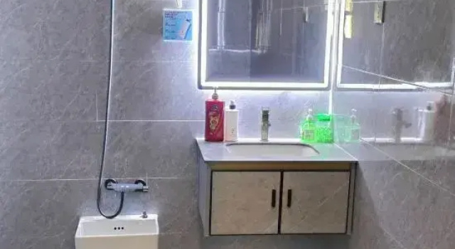 Трёхместный номер Standard Kaiyue Hotel