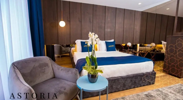 Astoria Luxury & SPA, Забронировать Курортный отель Отели Гнилане с парковкой, Парковка