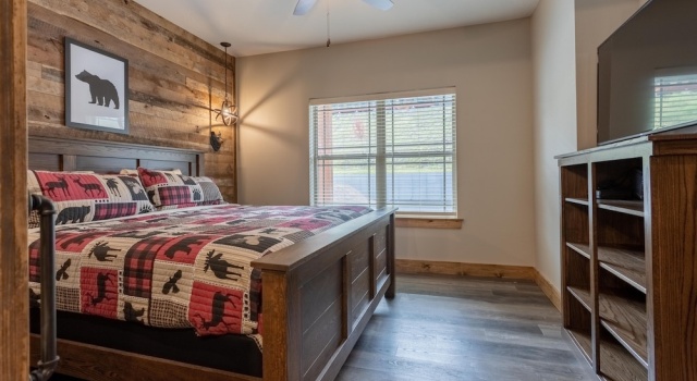 Ozarks Peak - Sleeps 25 7 Bedroom Home by RedAwning