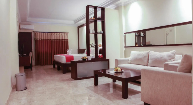 Люкс Royal Royal Hotel and Convention Tretes