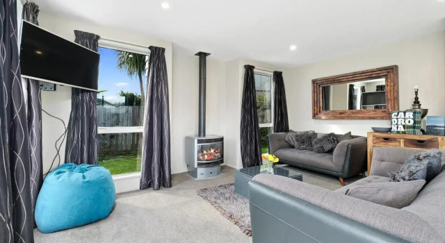Hideaway on Hunter - Wanaka Holiday Home, Забронировать Отель Ванака Требл-Коун