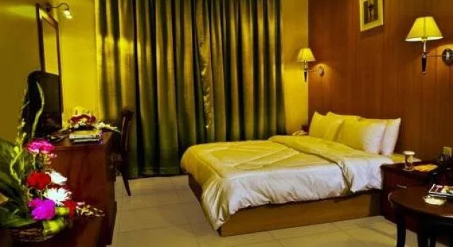 Casanova Hotel, Забронировать Отель Отели Манамы с парковкой, рядом с GOSI Complex, Парковка