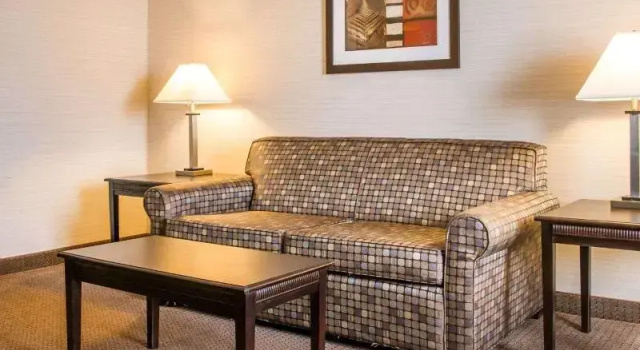 Люкс Quality Inn & Suites Next to the Casino