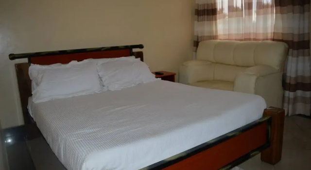 Elsa Hotel, Rezervasyon Otel Meru'teki 3 Yıldızlı Oteller, 3*