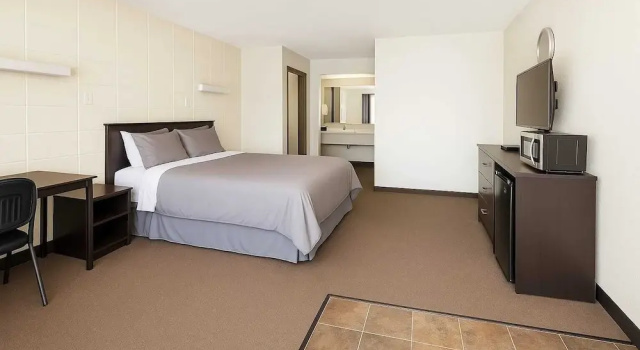 Номер Economy Side Trax Inn