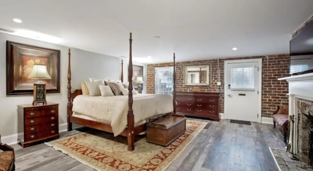 Restored Historic Home 5 bedroom 5 bath with 9 beds, Rezervasyon Otel Savannah Georgia