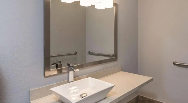 Номер Standard Spark by Hilton San Jose Airport