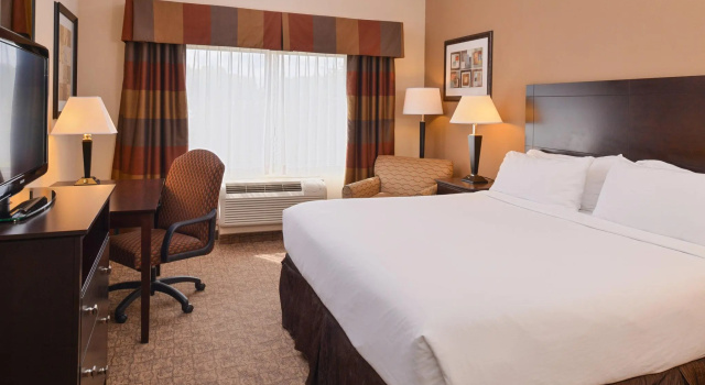 Номер Standard Holiday Inn Express & Suites Bridgeport by IHG