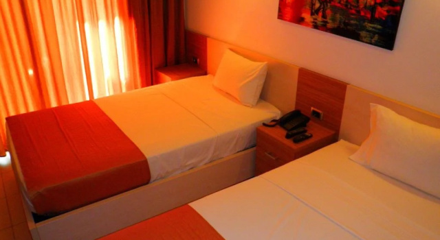 Oakland Hotel, Rezervați Hotel Rayfūn Mount Lebanon